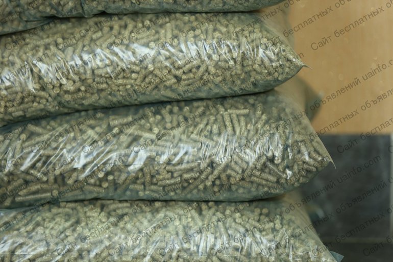 Фото: Пеллеты из соломы в Николаеве в мешках по 30 кг